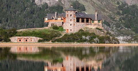 THE WORLD´S MOST IMPROBABLE PROPERTY BOOMS